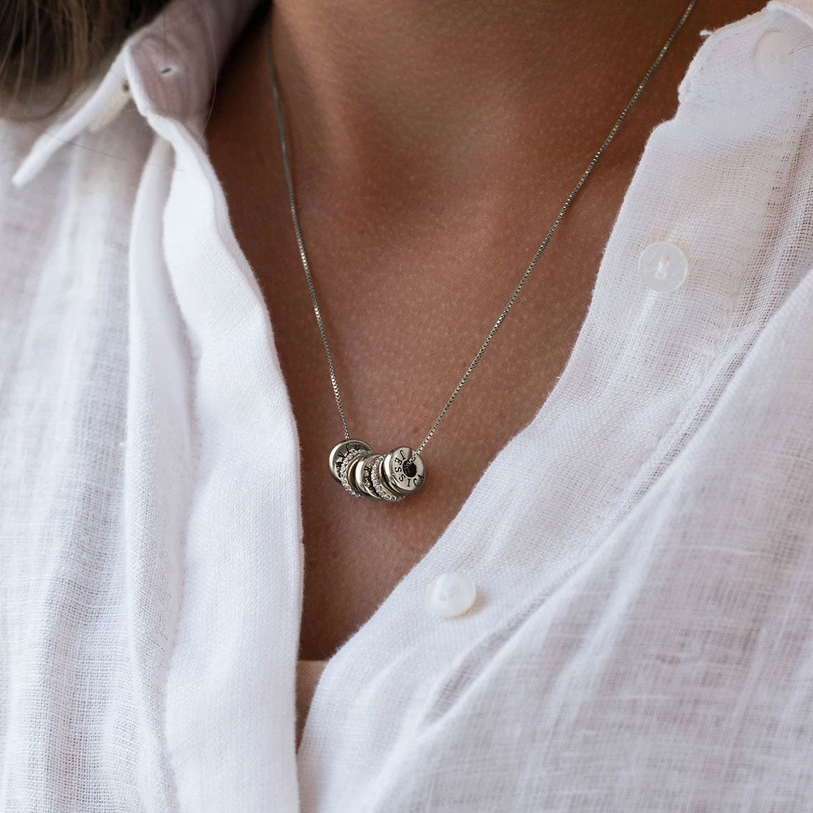 Personalized Disc Necklace With Diamond