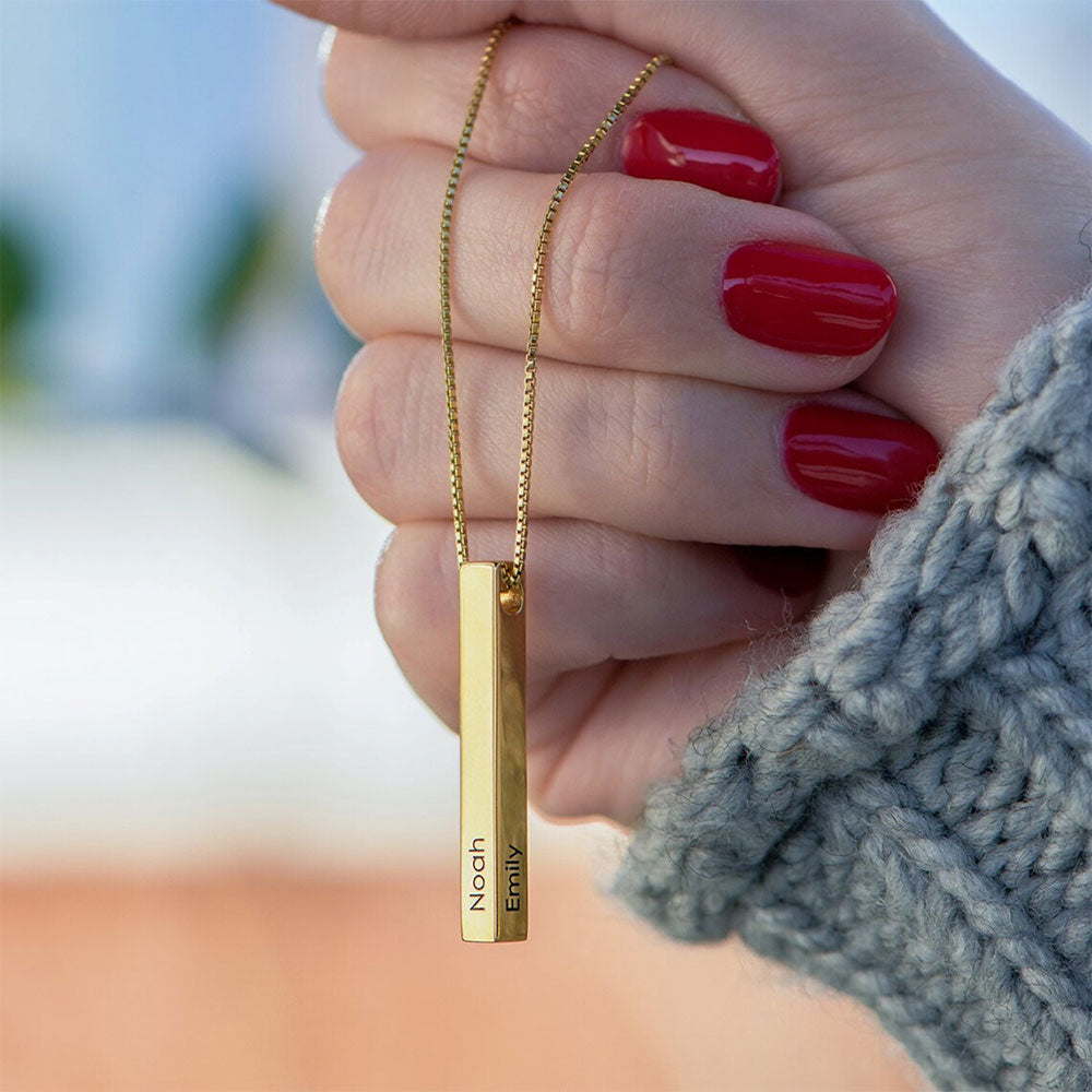 Vertical 3D Bar Necklace in Gold