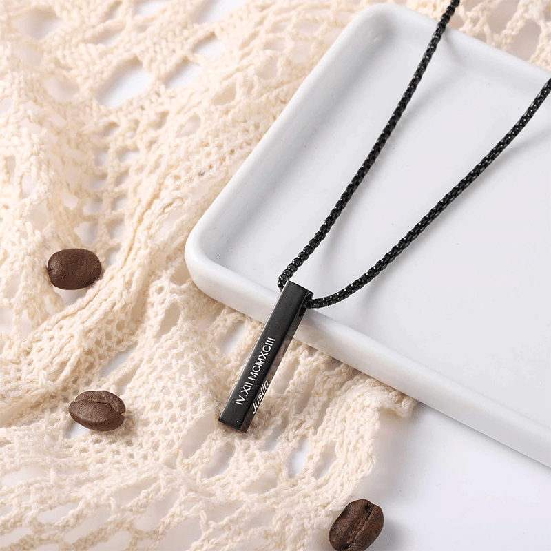 Vertical 3D Bar Necklace in Black