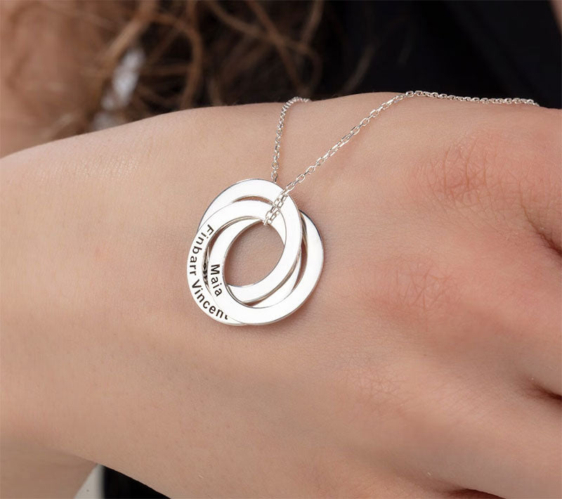 Interlocking Russian Rings Necklace in Silver