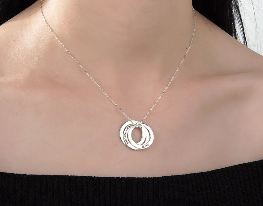 Interlocking Russian Rings Necklace in Silver